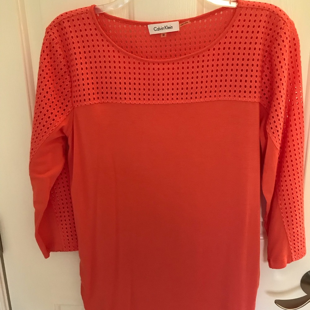 Calvin Klein Coral Top. Sz. M